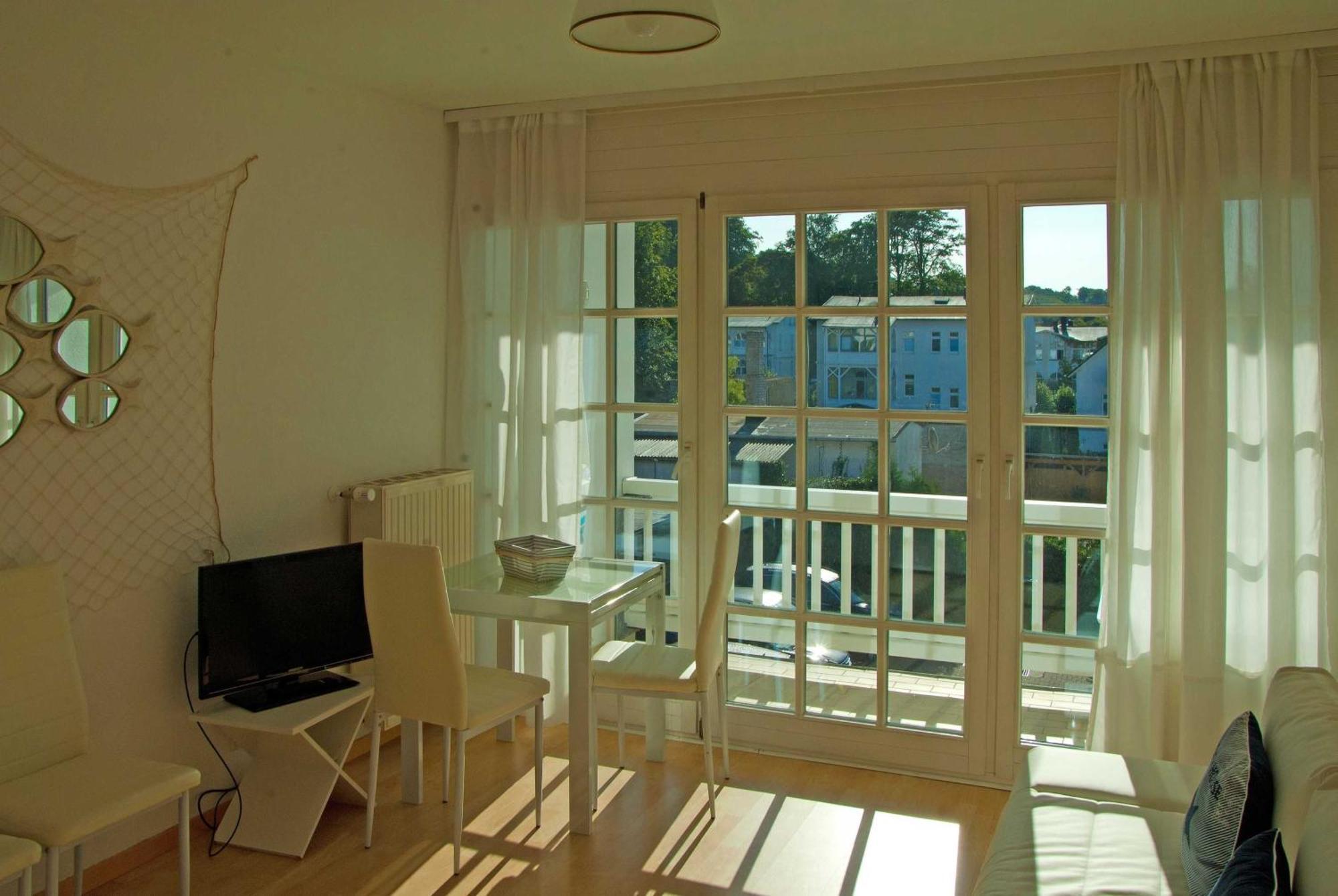 Haus Baltic 12 Mit Balkon - Zentrale Lage Im Ostseebad Sellin Exterior photo